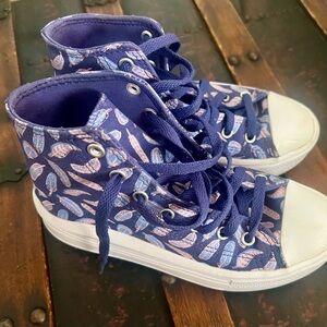 Converse Kids High-Top Sneakers with Blue Feather Design